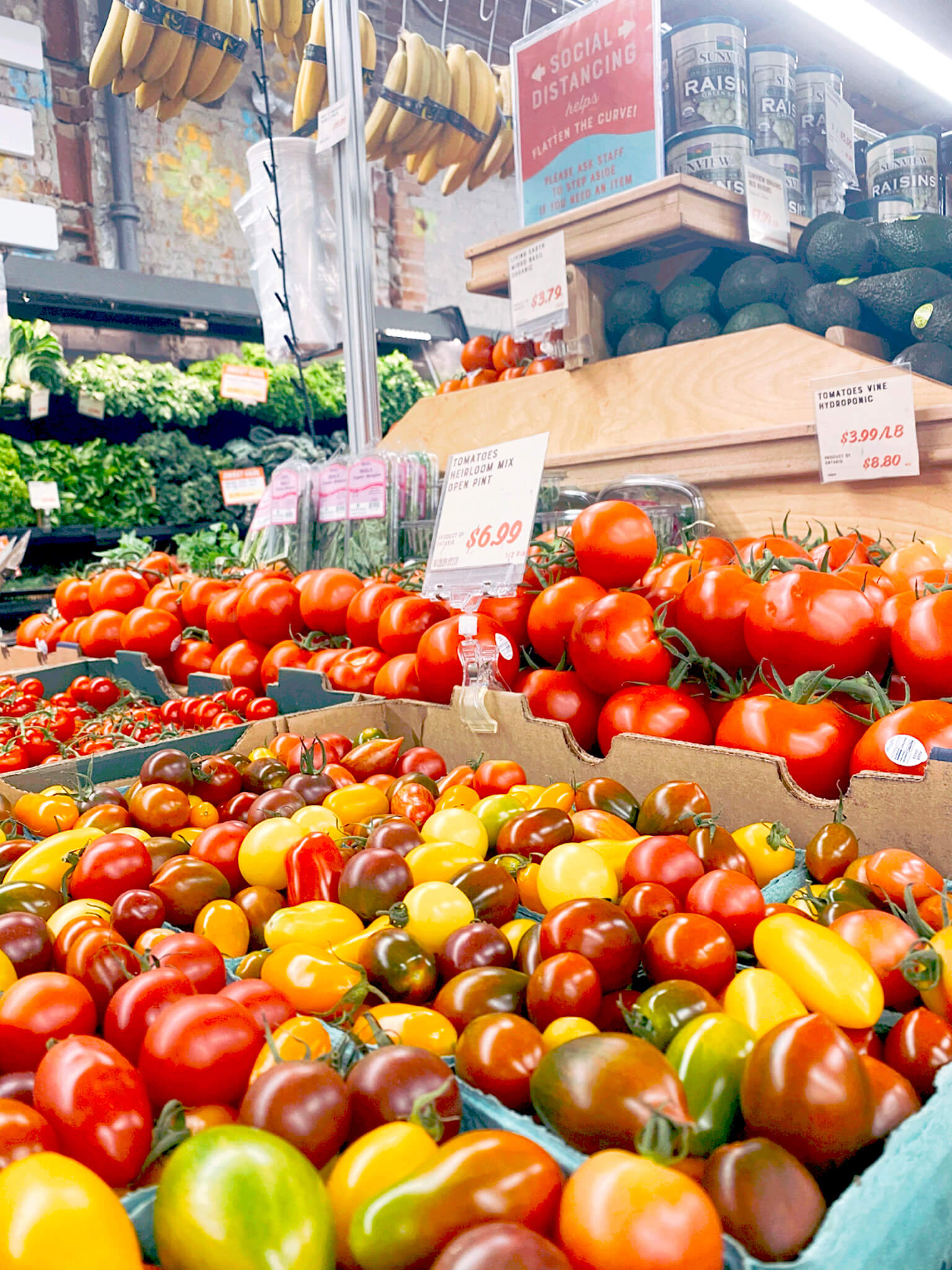 https://thesweetpotato.ca/wp-content/uploads/2020/09/store-dept-produce-tomatoes.jpg