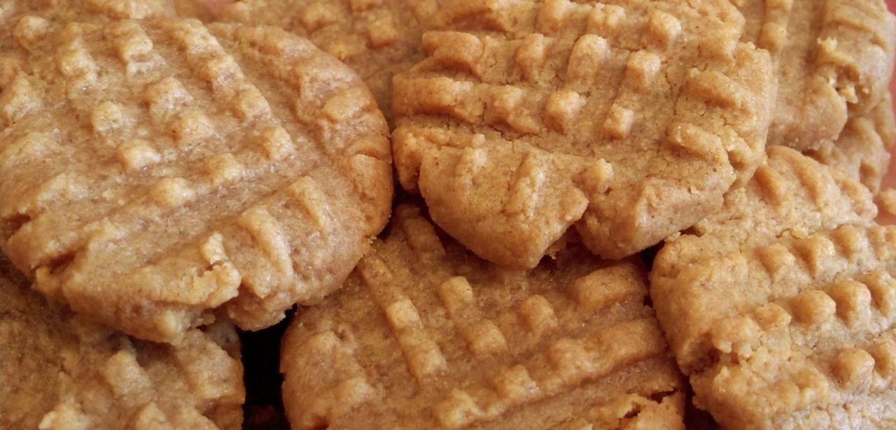 https://thesweetpotato.ca/wp-content/uploads/2020/12/peanut-butter-cookies-1280x615.png
