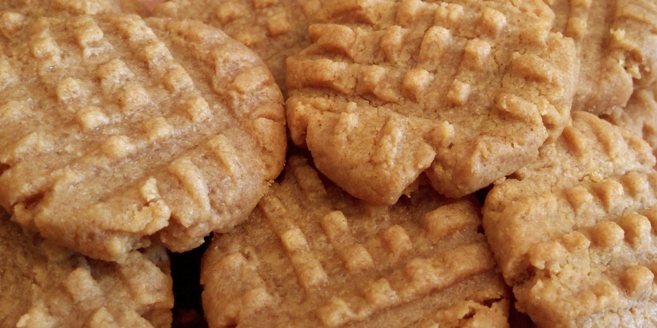 https://thesweetpotato.ca/wp-content/uploads/2020/12/peanut-butter-cookies-1280x640.png